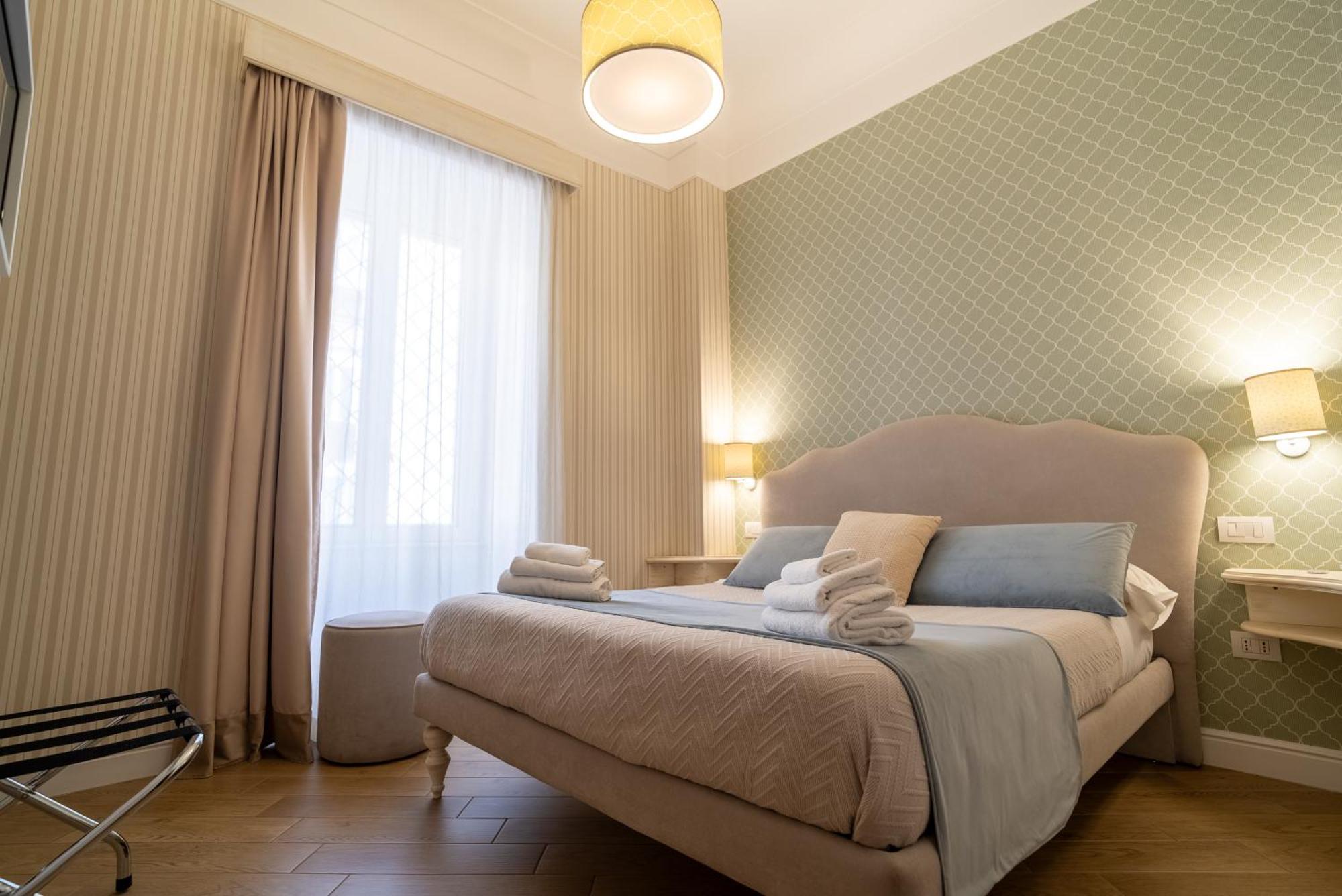 Florita Napoli Hotell Exteriör bild