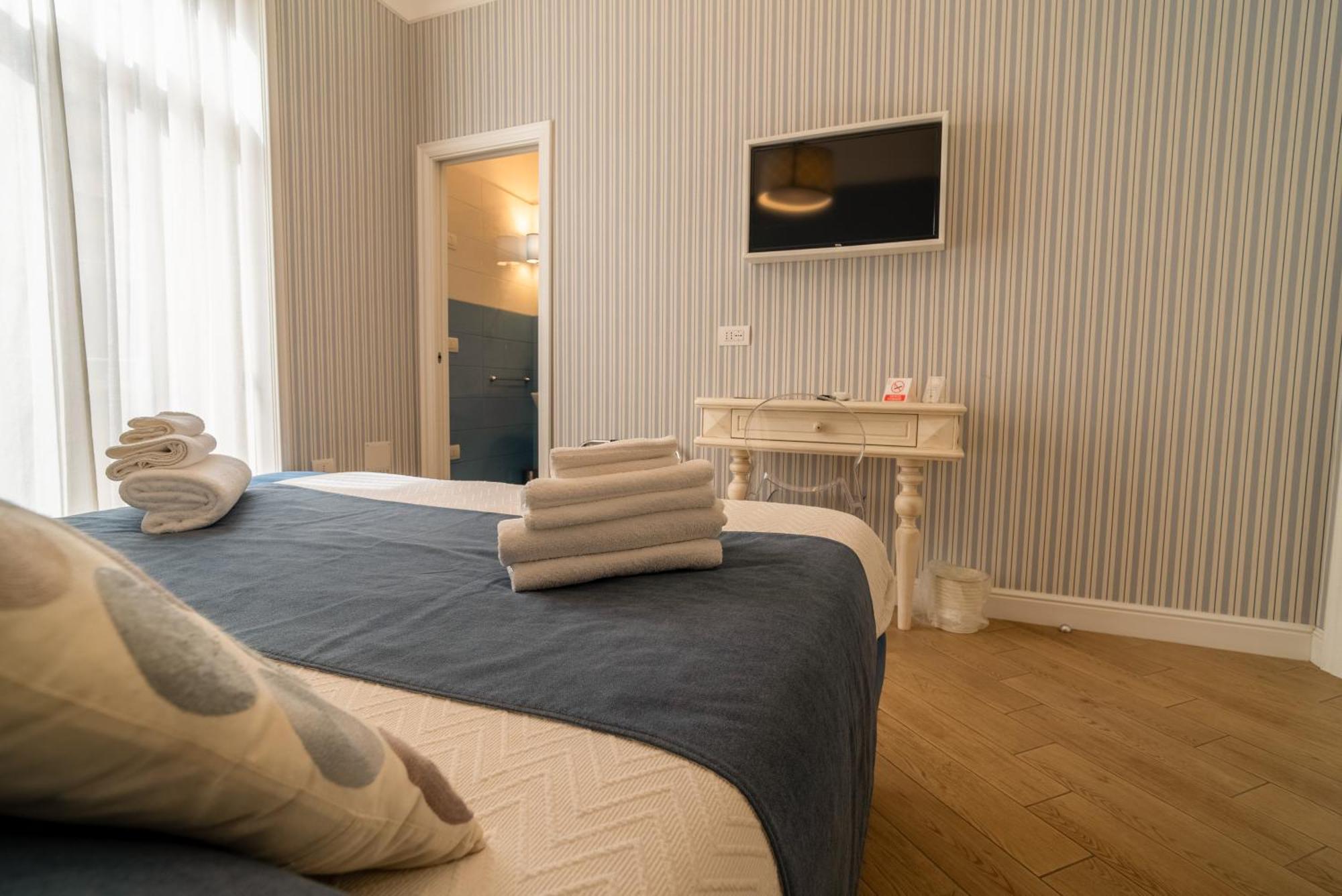 Florita Napoli Hotell Exteriör bild