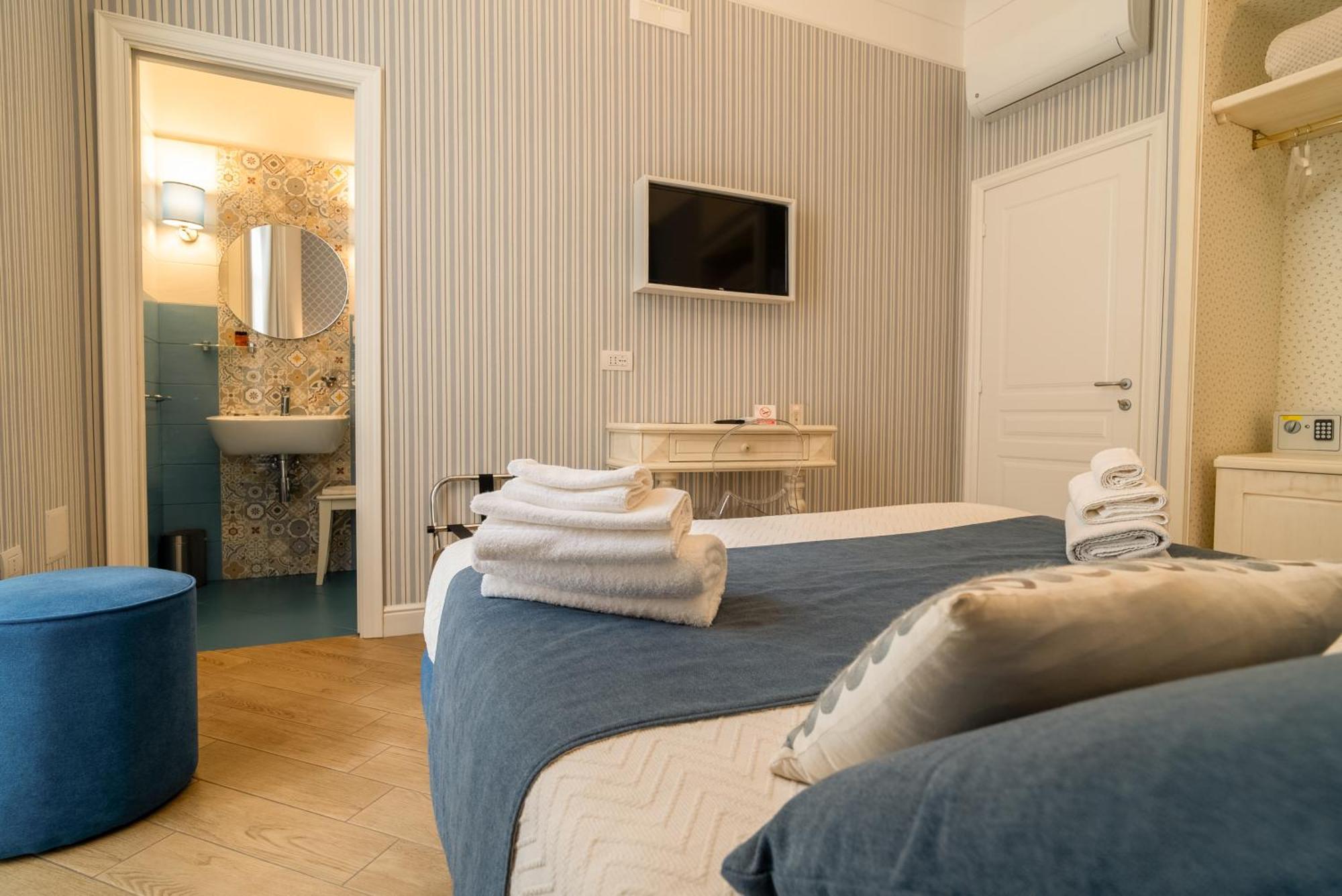 Florita Napoli Hotell Exteriör bild