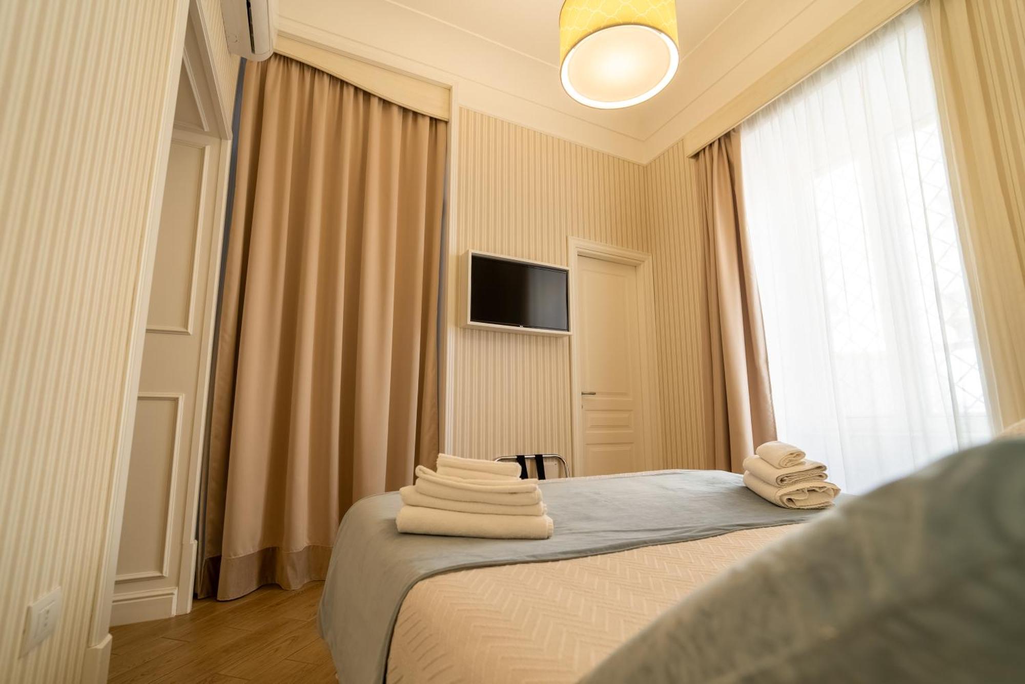 Florita Napoli Hotell Exteriör bild
